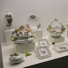 Herendi porcelánokból nyílt kiállítás a török fővárosban