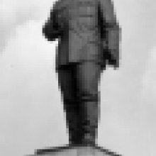 Sztálin-szobor: Budapesten ledöntötték - Debrecenben felállították