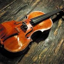 Ennyi Stradivari egy helyen még soha nem volt