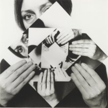 Maurer Dóra önálló kiállítása Londonban
