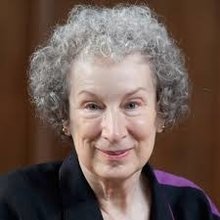 Margaret Atwood és Salman Rushdie a Booker-díj döntősei között