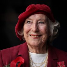 Több mint százévesen került fel ismét a brit slágerlistára  Vera Lynn