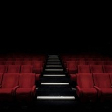 A Magyar Teátrumi Társaság arra kéri a színházakat, hogy maradjanak kapcsolatban a nézőkkel