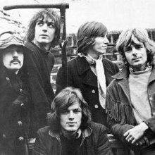Pink Floyd- és New Order-koncertlemez jelent meg