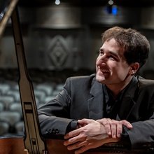 Február 15-én kezdődik Fülei Balázs zongoraművész koncertsorozata