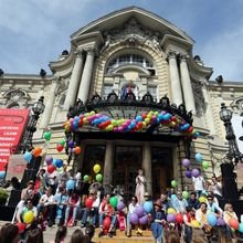 Vígmajálissal ünneplik a 127 éves Vígszínházat