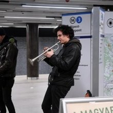 Koncertek a metróállomásokon