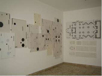 Rita Ernst, "Vanishing Structure", kiállítás enteriőr, Spielvogel Galerie, 2007.