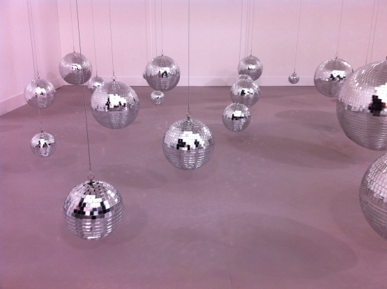 Valeska Soares, Disco Balls