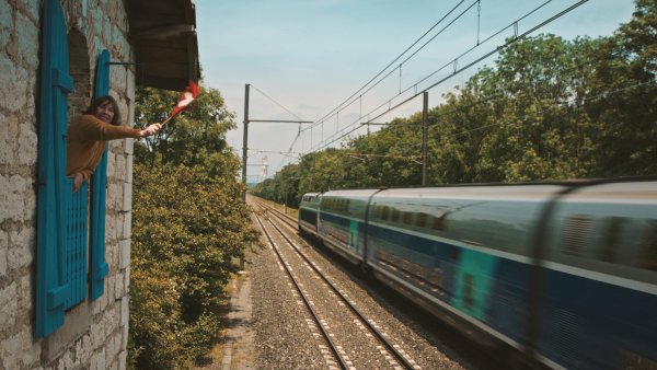 La femme et la TGV - Kép forrása: Friss Hús