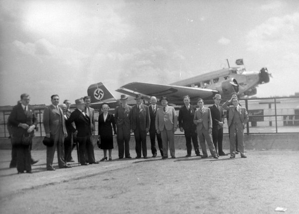 1938, Berlin Tempelhof-repülőtér, forrás: Fortepan
