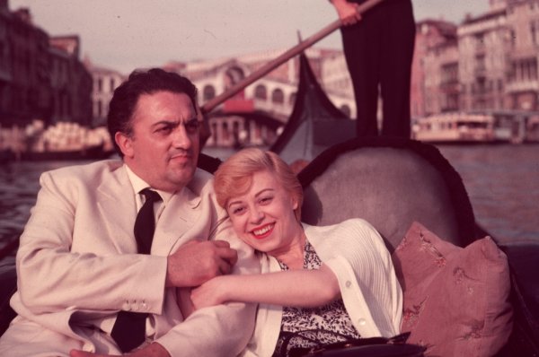 Fellini és Masina Velenében, 1955. Forrás: Getty Images, Hulton Archive