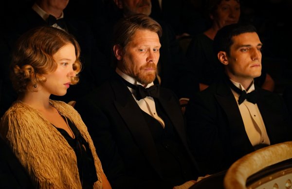 Léa Seydoux (Lizzy), Gijs Naber (Störr) és Louis Garrel (Dedin)