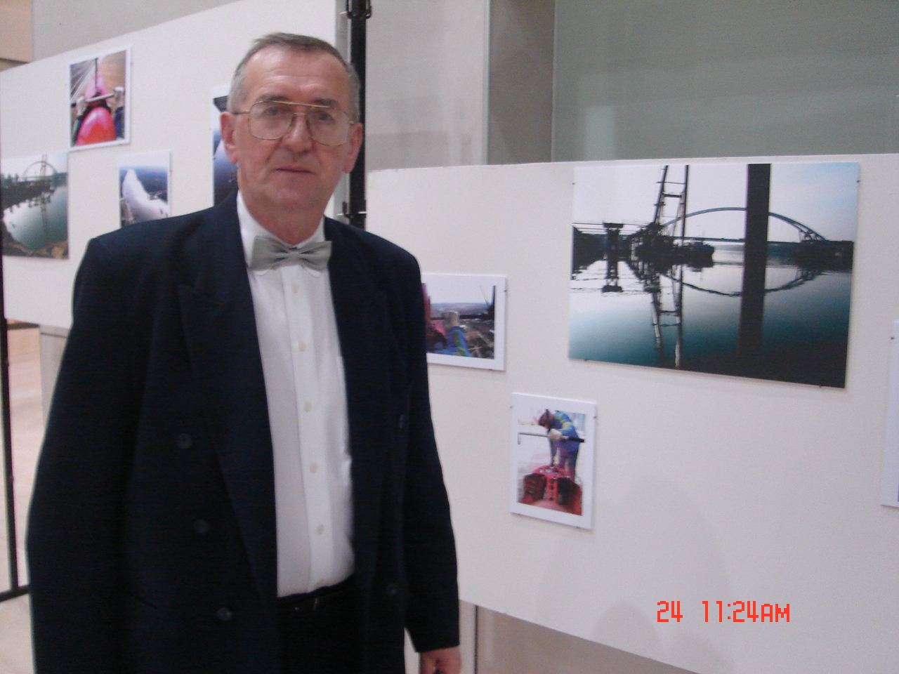 Dunaújvárosi Főiskolán lévő légifelvételek kiállítás megnyitóján - 2007